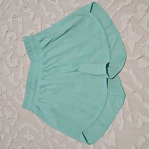 Lululemon track that shorts